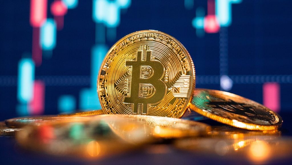 Bitcoin Historical Plunge: Sinks Below $20,000 Causing Tremor In The Crypto Market